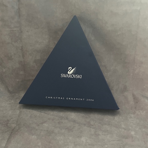 Swarovski Crystal Snowflake annual Christmas Ornament 2006 - Picture 6 of 7